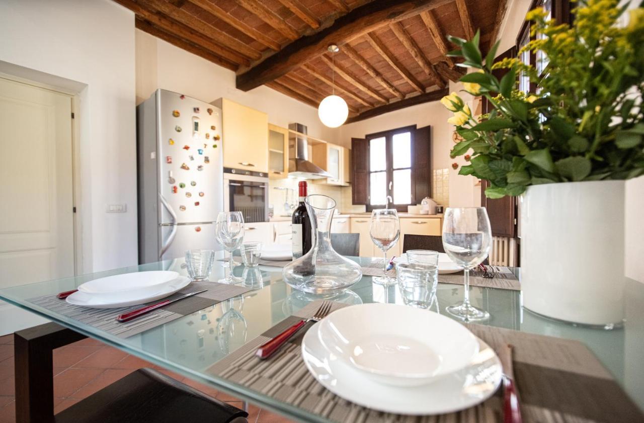 Serena Apartment, Cosy Close Center Town Лукка Екстер'єр фото