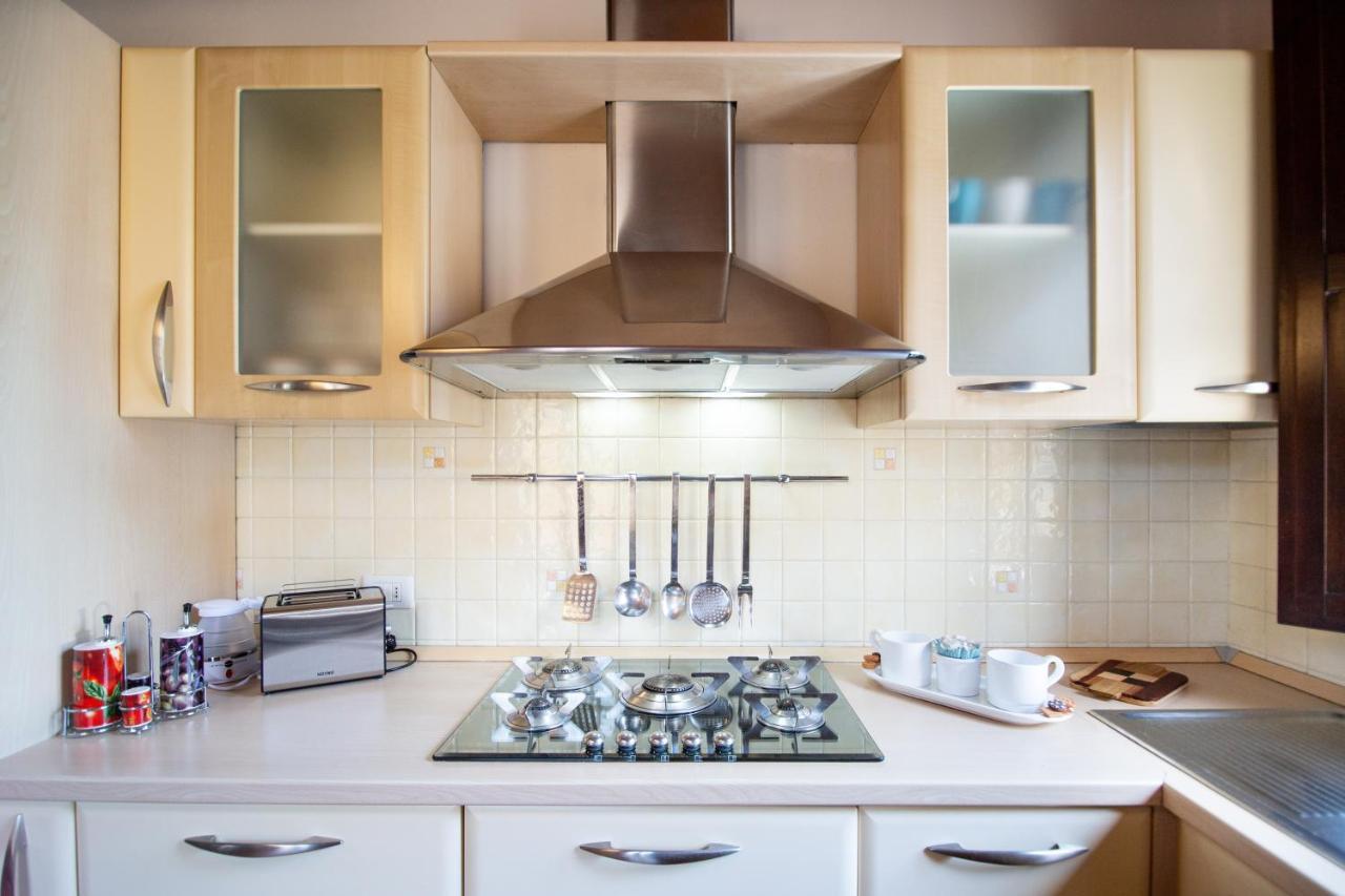 Serena Apartment, Cosy Close Center Town Лукка Екстер'єр фото