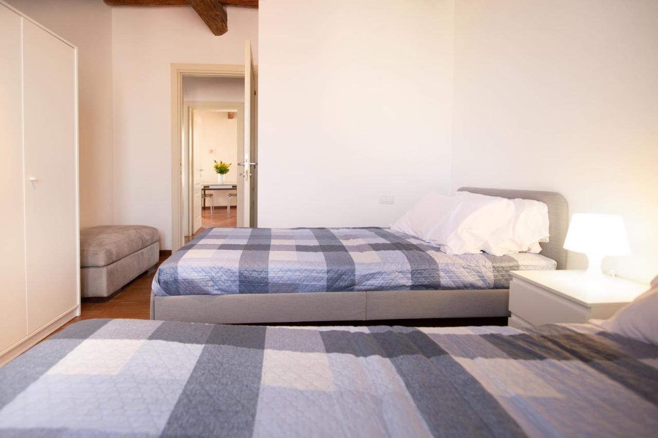 Serena Apartment, Cosy Close Center Town Лукка Екстер'єр фото